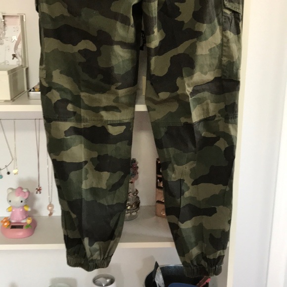 UNIONBAY Camo Cargo Jogger Pants - Picture 11 of 13